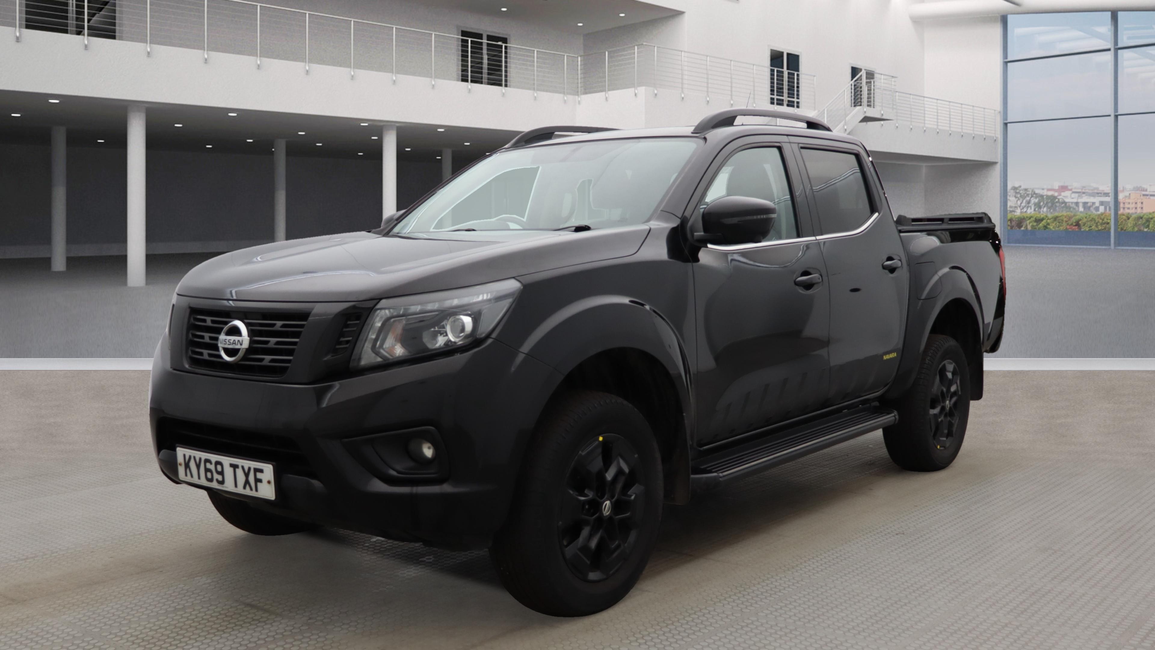 NISSAN Navara